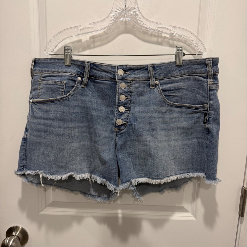 Silver Jeans Co Womens Denim Shorts Button Fly Raw‎ Hem Size 34